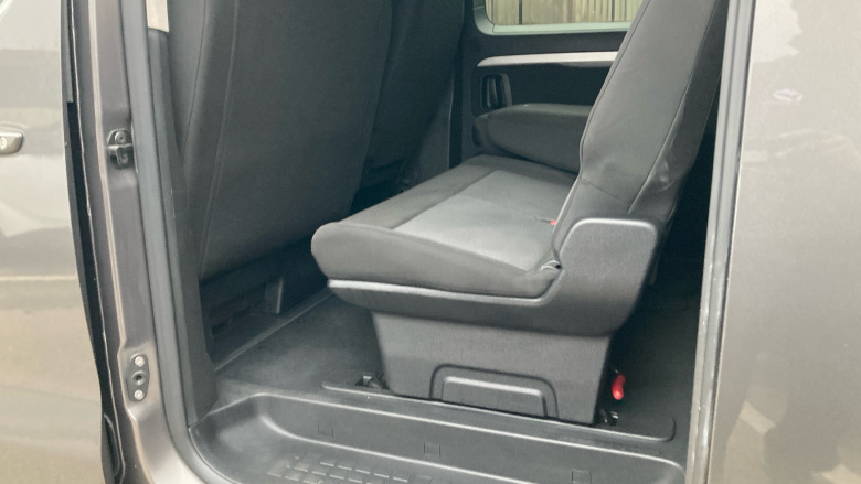 Toyota Proace Verso 100kW Shuttle Long 50kWh 5dr Auto Electric Estate